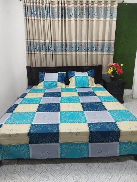 এক্সক্লুসিভ কিং সাইজ ফুল প্যানেল বিছানার চাদর সেট (২টি বালিশের কভারসহ)